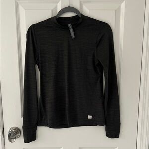 Vuori Black and Gray Long Sleeve Lightweight Top